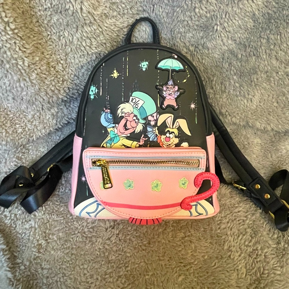 ❤️ Like NEW! Alice in Wonderland Tea Party Loungefly ❤️